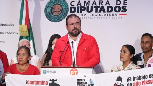 Adrián Naveda propone prohibir fracking en la Constitución