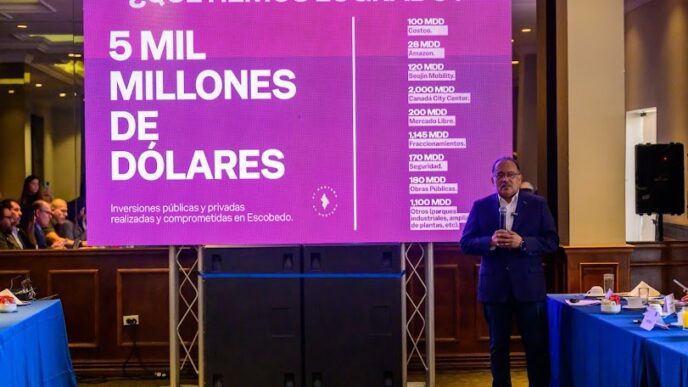 Escobedo impulsa desarrollo urbano ordenado y atrae inversión