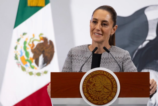 Sheinbaum destaca fortaleza del peso y menor riesgo país tras reforma