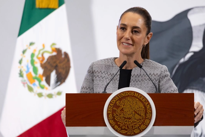 Sheinbaum destaca fortaleza del peso y menor riesgo país tras reforma