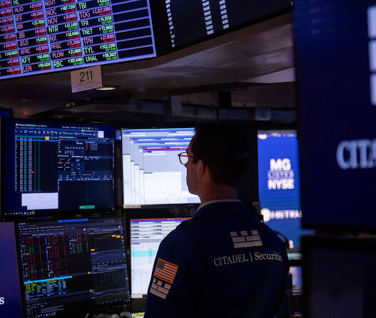 Nvidia crece, Azul se reestructura y el dólar se estabiliza