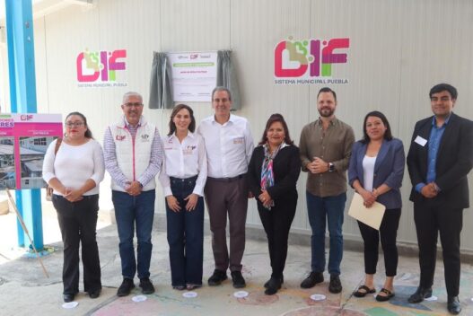 Puebla inaugura 10 desayunadores escolares contra desnutrición