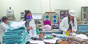 Industria del vestido dona excedentes a familias vulnerables en Jalisco