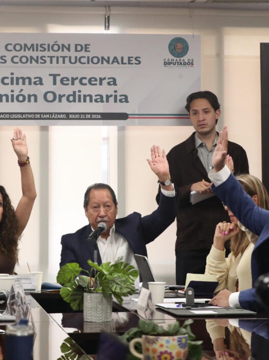 Diputados analizan recortes a pensiones y jubilaciones en México
