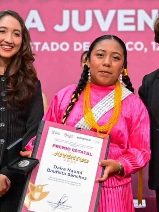 Delfina Gómez respalda reforma a Ley Universitaria de la UAEMéx
