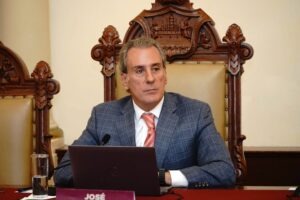 Encuesta de Algoritmo coloca a Pepe Chedraui al frente de la interna de Morena en Puebla