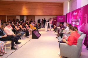 Pepe Chedraui impulsa en Puebla espacios digitales para fortalecer la igualdad de género