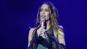Tini Stoessel habla del duelo por su padre en concierto en Bogotá
