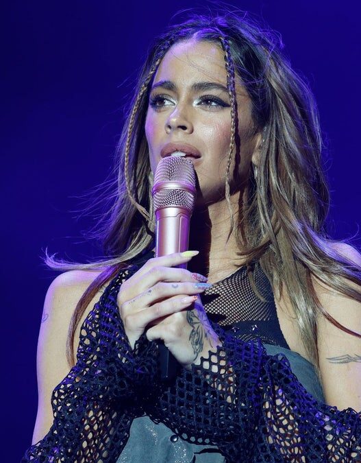 Tini Stoessel habla del duelo por su padre en concierto en Bogotá