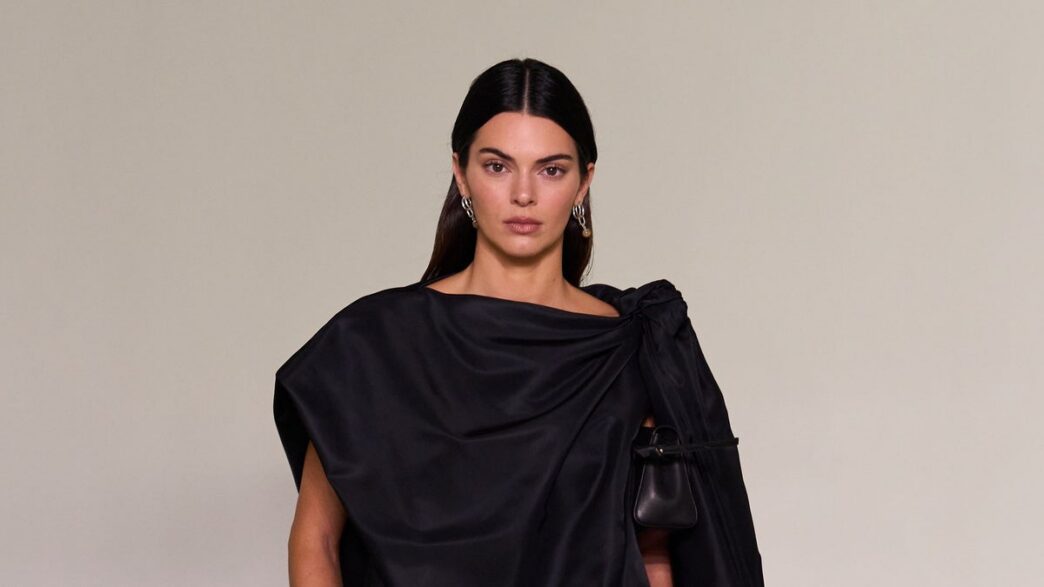 Kendall Jenner cierra desfile de Bottega Veneta en Milán 2027