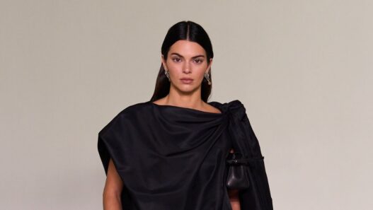 Kendall Jenner cierra desfile de Bottega Veneta en Milán 2027