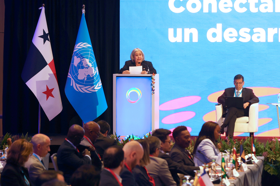 Ministros de AL y Caribe coordinan políticas para desarrollo resiliente