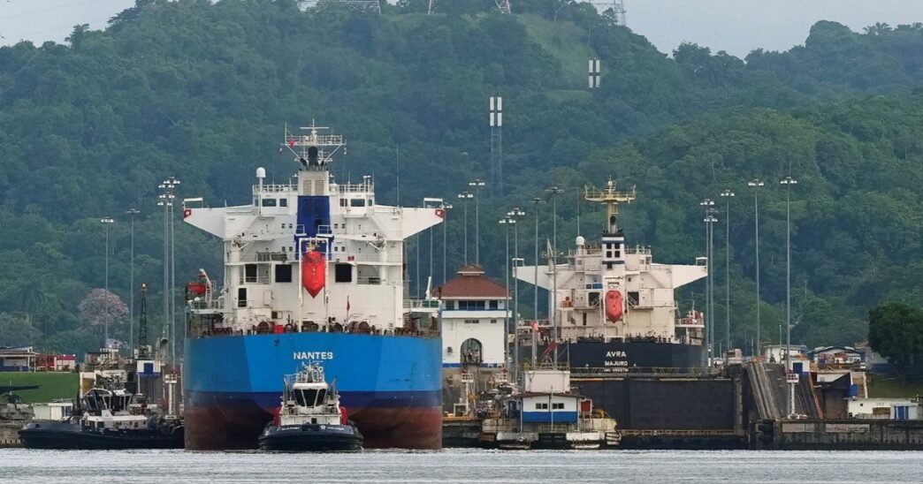 Canal de Panamá logra récord de carga pese a El Niño y Ormuz