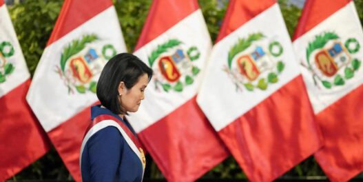 Perú autoriza a Fujimori a gobernar por decreto ante violencia