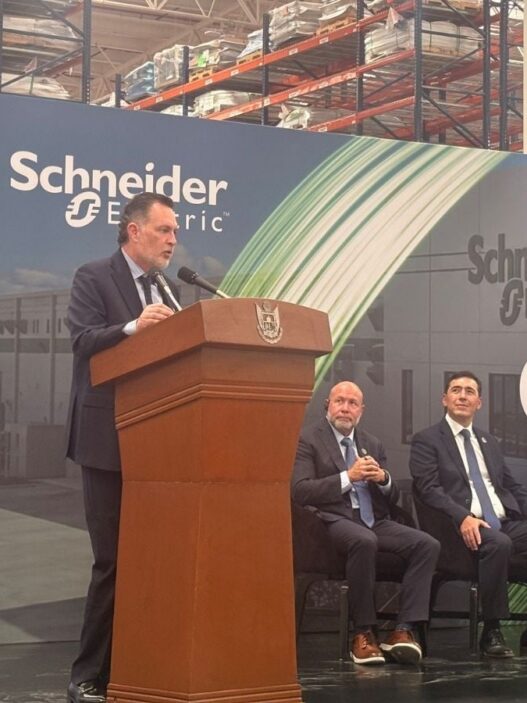 Schneider Electric inaugura planta tecnológica en Querétaro