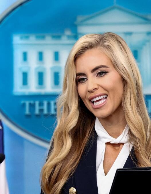 Katie Zacharia evalúa dejar Secretaría de Prensa; Trump la respalda